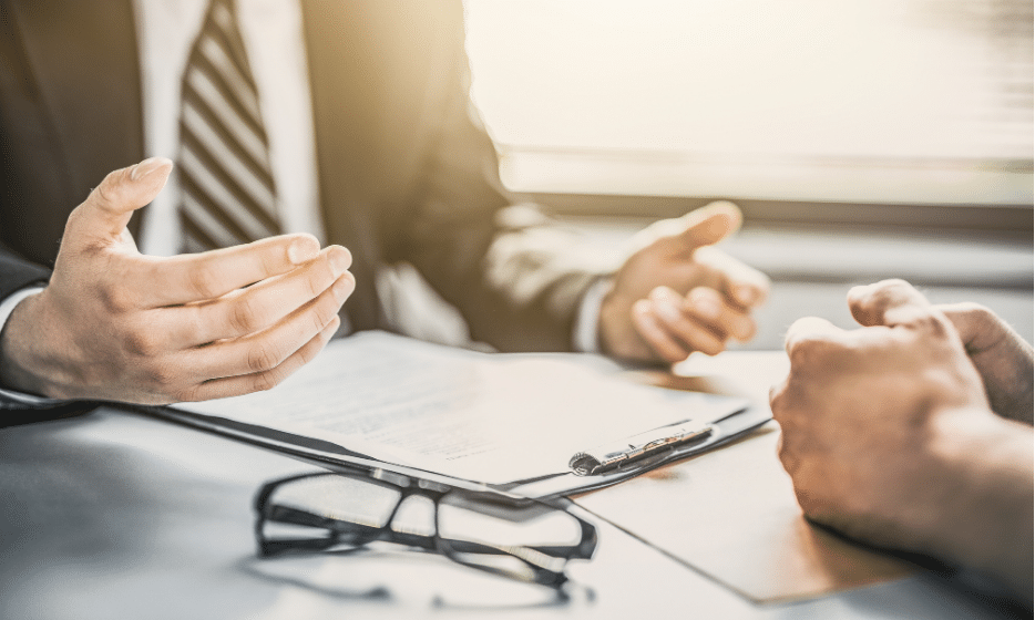 Insurance Agent consulting to another agent